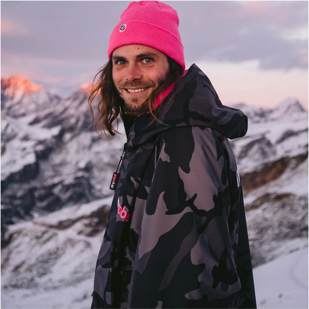 Dryrobe Advance Long Sleeve Change Robe V3 DR104V3 - Black Camo / Pink